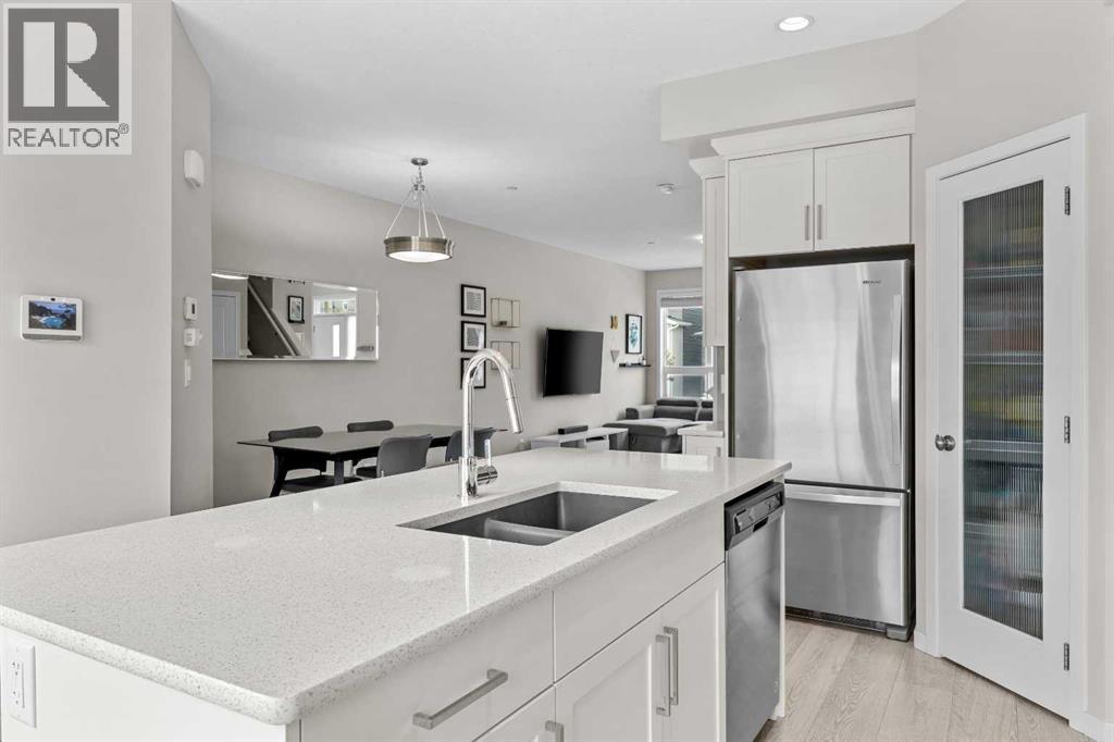 38 Howse Row N Property Photo 13