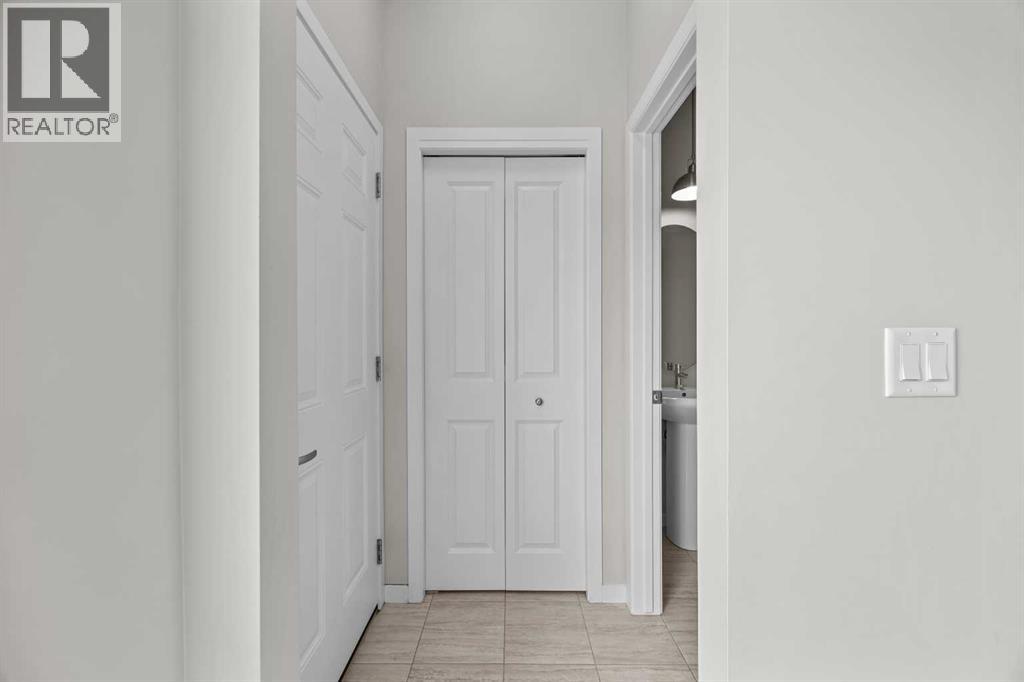 38 Howse Row N Property Photo 15