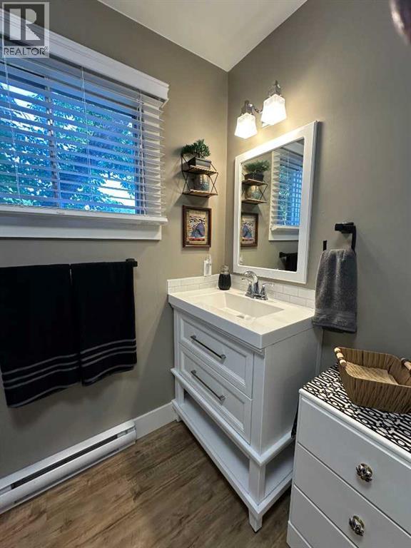 1310 84 Street Property Photo 7