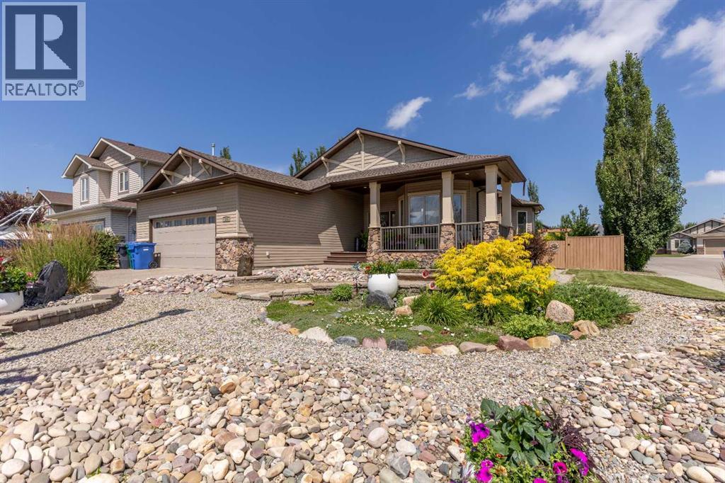 515 Canyon Cove W Property Photo 3