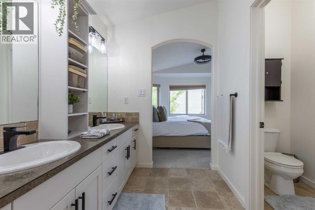 515 Canyon Cove W Property Photo 16