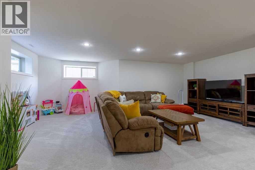 515 Canyon Cove W Property Photo 22