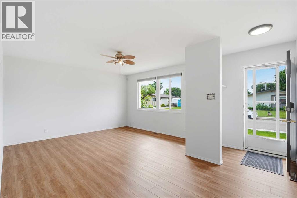 23 Fairway Avenue Property Photo 4