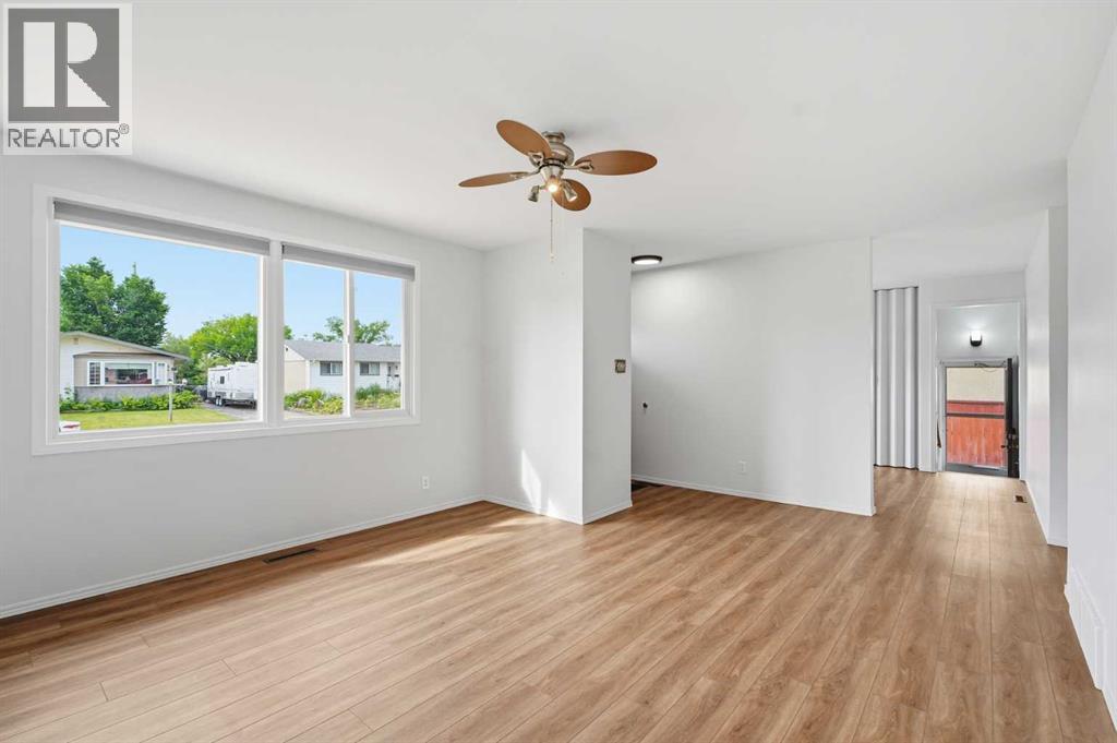 23 Fairway Avenue Property Photo 5