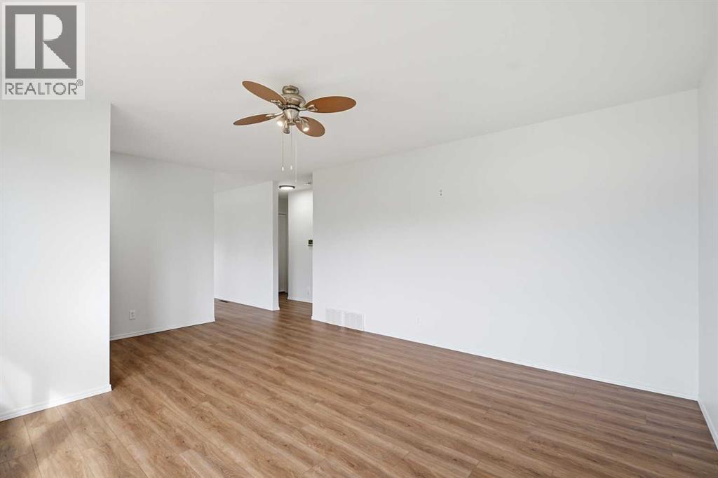23 Fairway Avenue Property Photo 6
