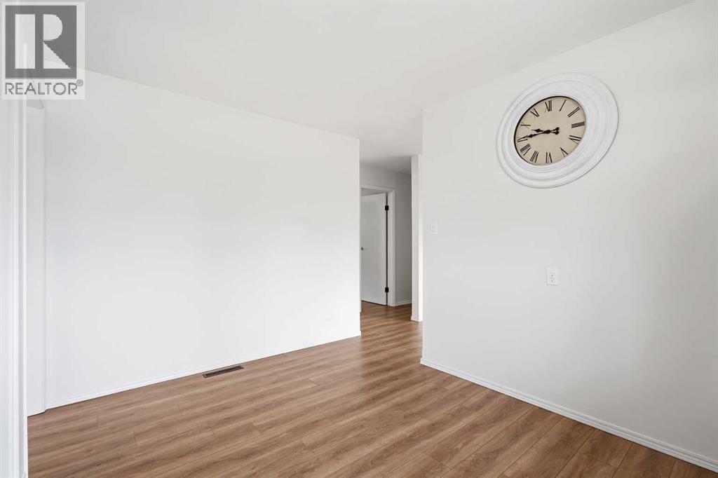 23 Fairway Avenue Property Photo 14