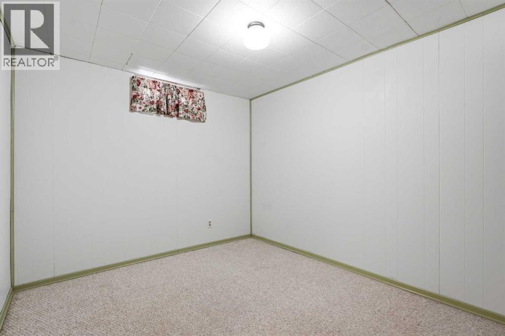 23 Fairway Avenue Property Photo 24