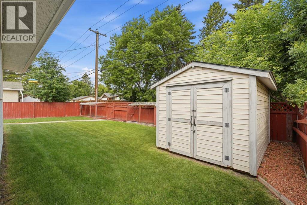 23 Fairway Avenue Property Photo 35