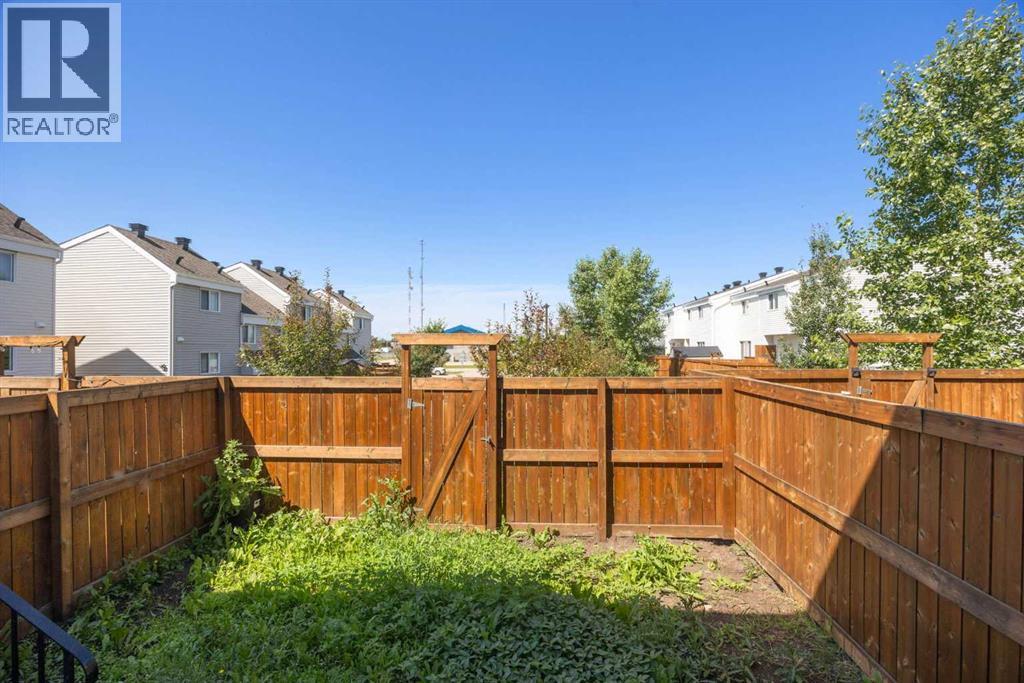 711 Beacon Hill Drive Property Photo 3