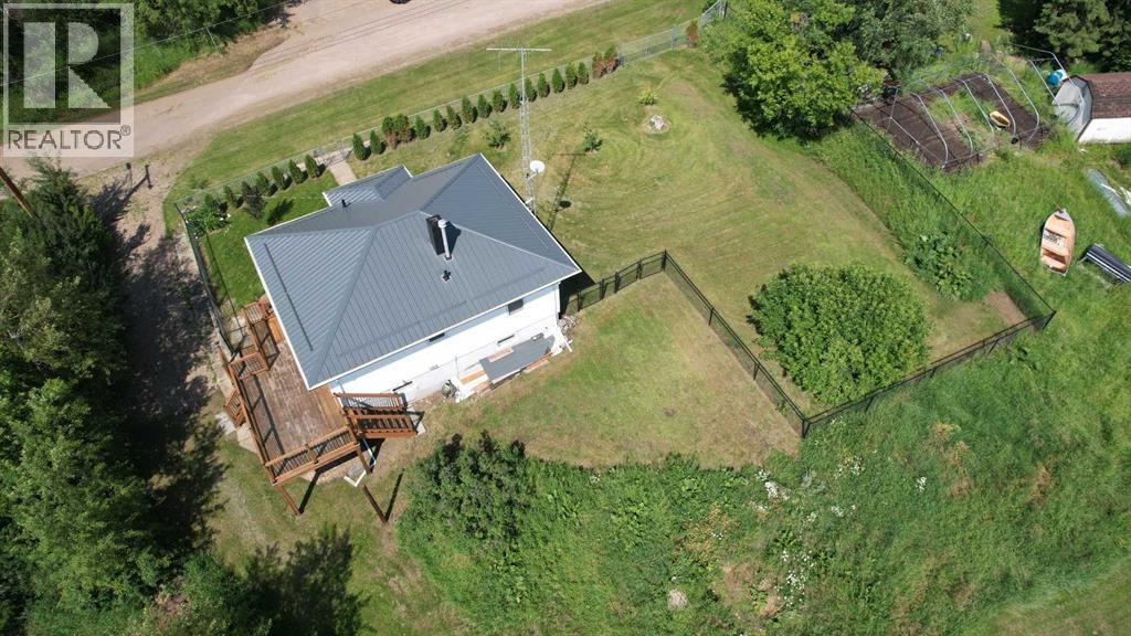 5005 47 Avenue Property Photo 3