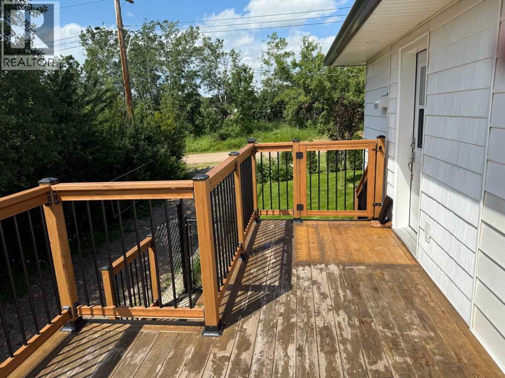5005 47 Avenue Property Photo 8
