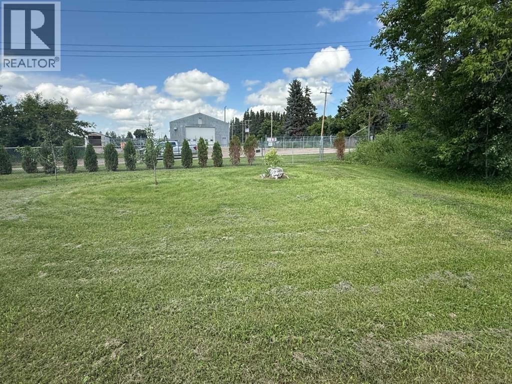 5005 47 Avenue Property Photo 12