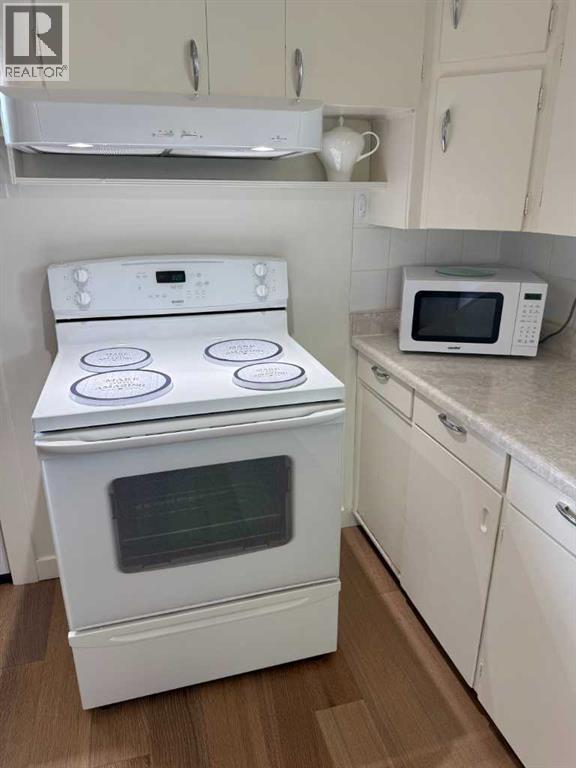 5005 47 Avenue Property Photo 18
