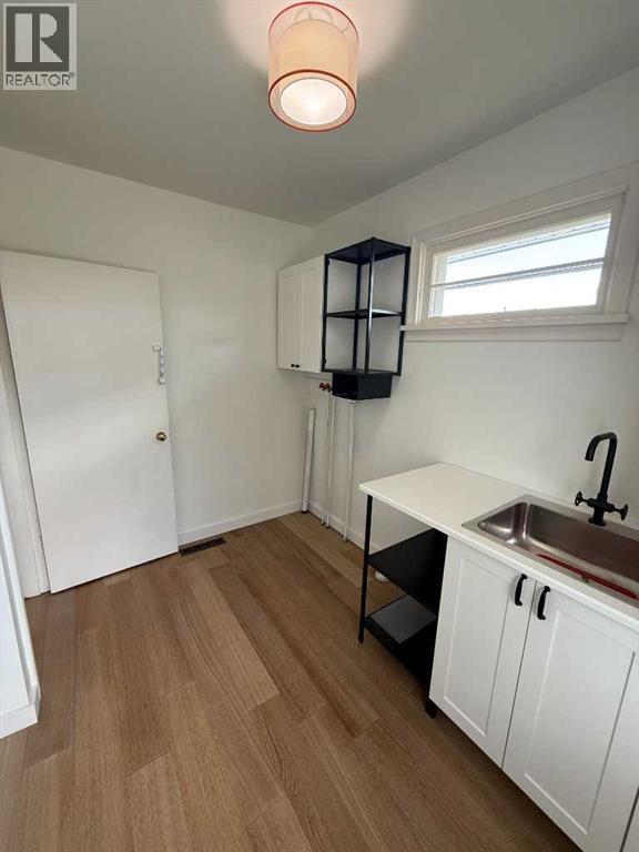 5005 47 Avenue Property Photo 34