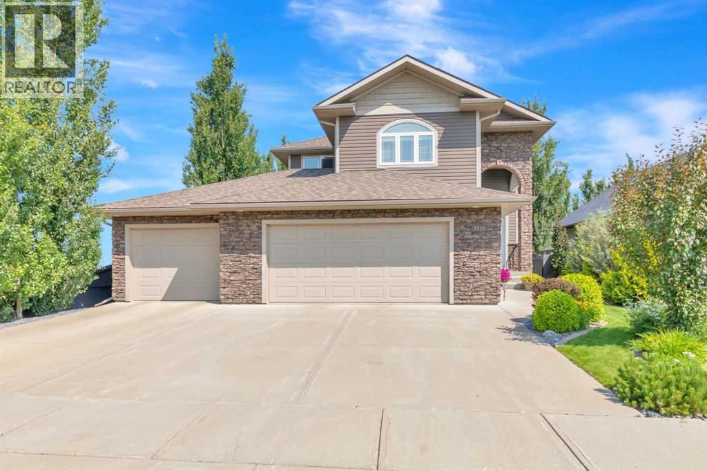7416 29 Street Property Photo 1
