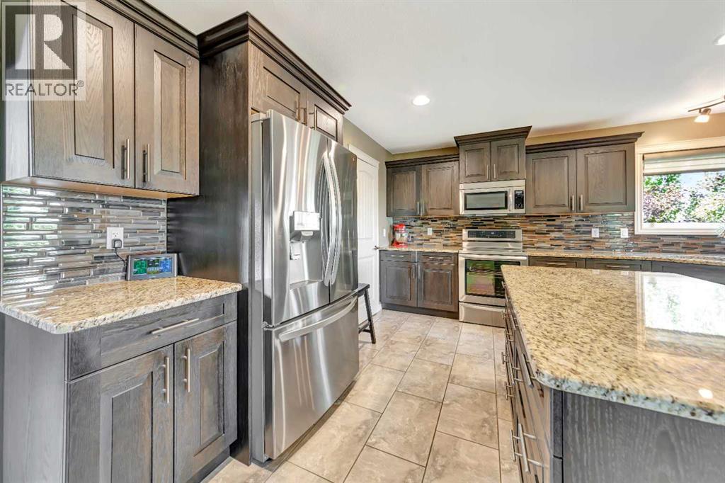 7416 29 Street Property Photo 6