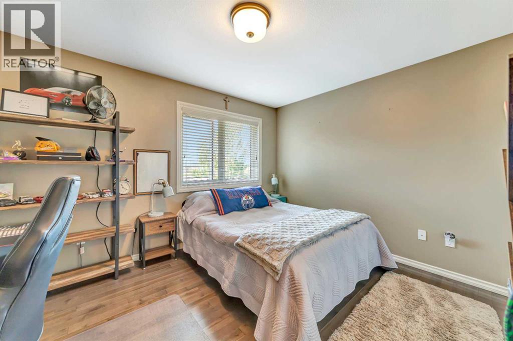 7416 29 Street Property Photo 22