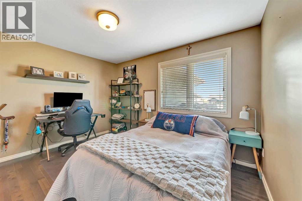 7416 29 Street Property Photo 23