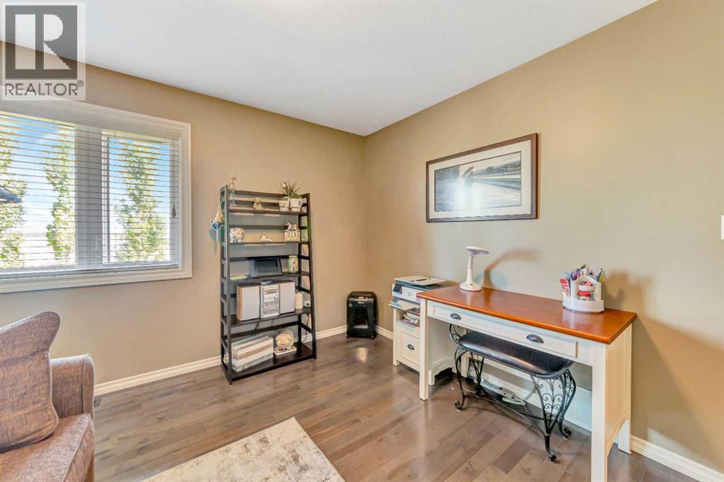 7416 29 Street Property Photo 25