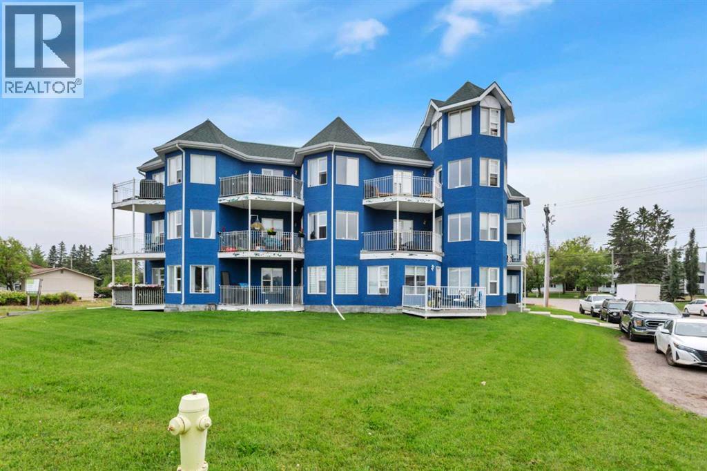 5135 Lakeshore Drive