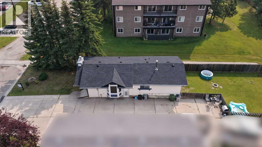 5701 9 Avenue Property Photo 3
