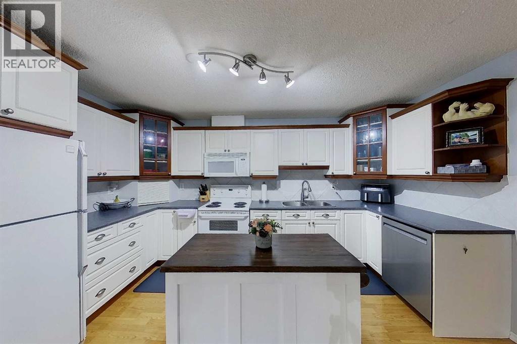 5701 9 Avenue Property Photo 8