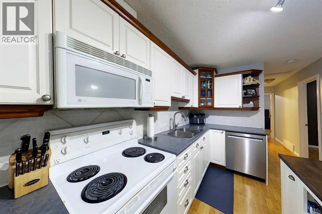 5701 9 Avenue Property Photo 11