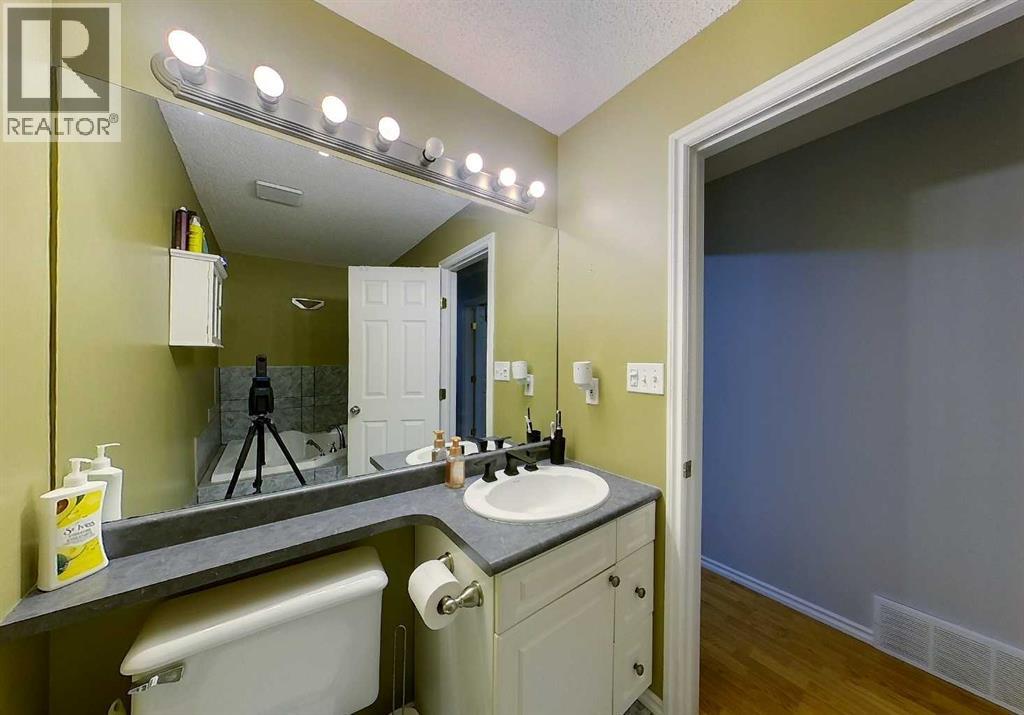 5701 9 Avenue Property Photo 17