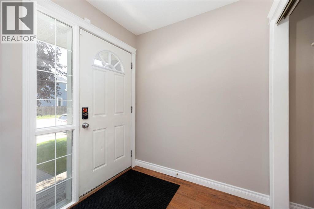 632 Athabasca Avenue Property Photo 2