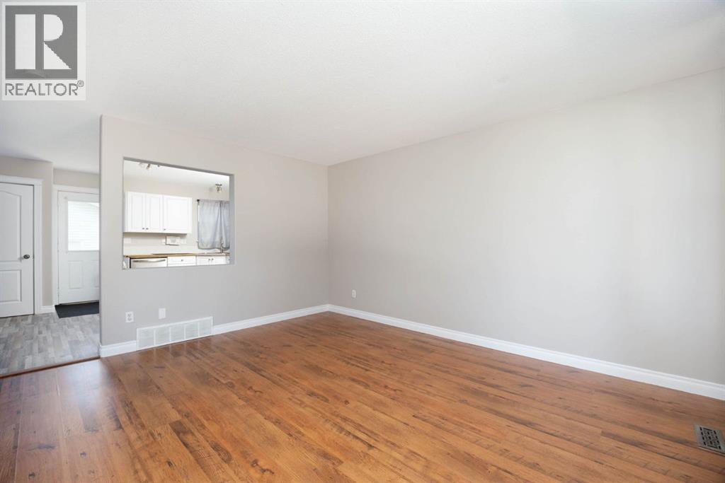 632 Athabasca Avenue Property Photo 3