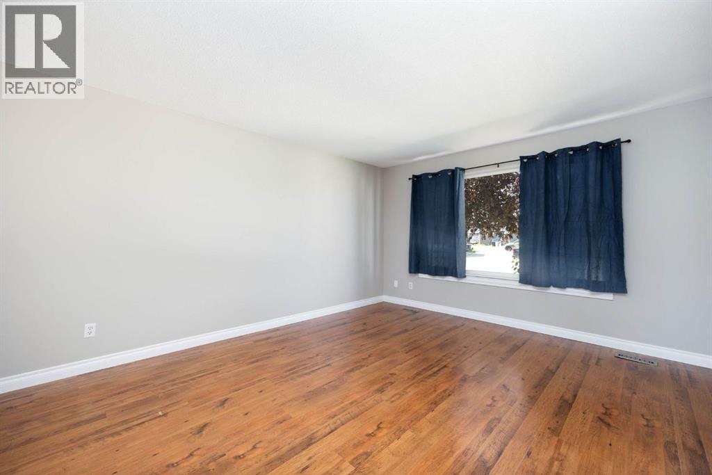 632 Athabasca Avenue Property Photo 4