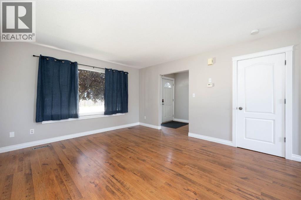 632 Athabasca Avenue Property Photo 5