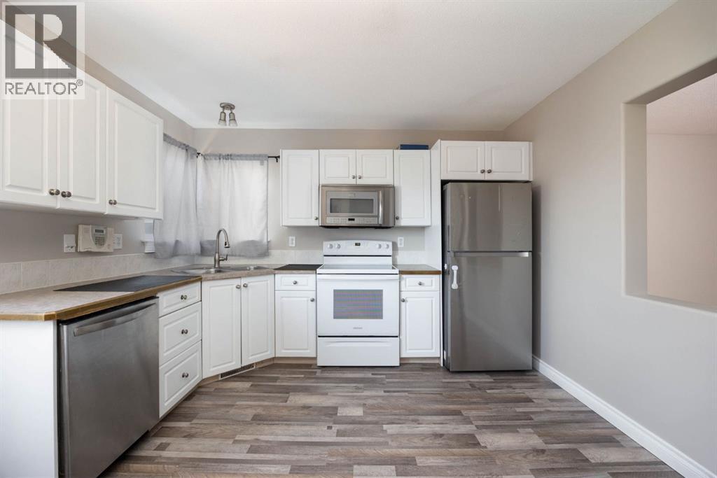 632 Athabasca Avenue Property Photo 8