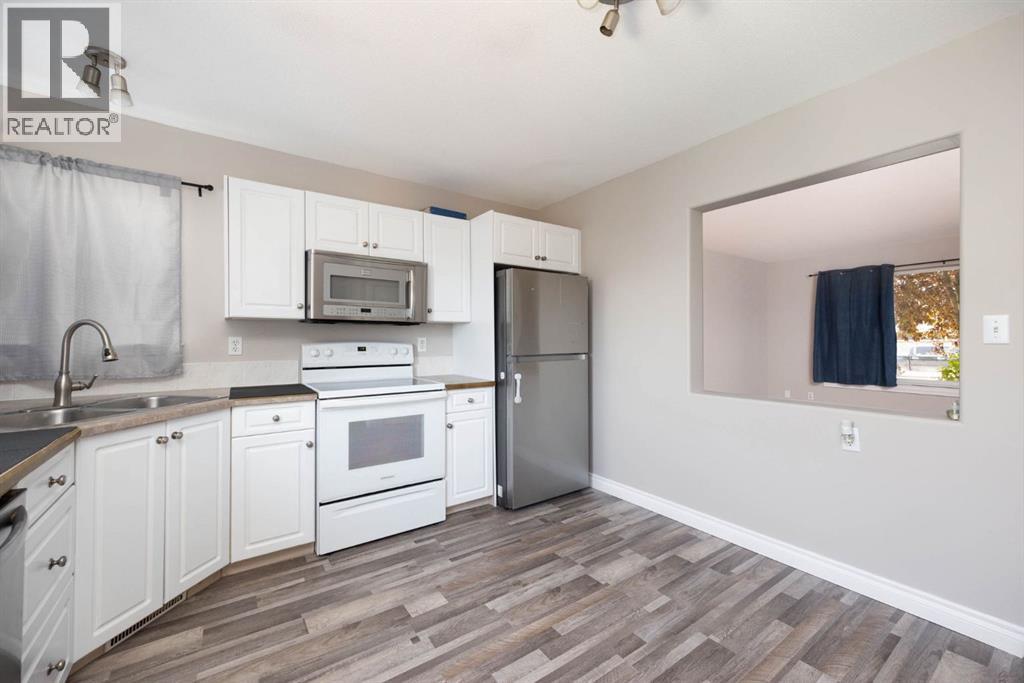 632 Athabasca Avenue Property Photo 9