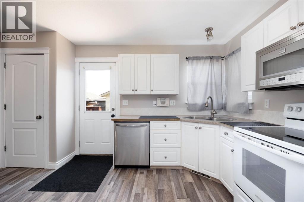 632 Athabasca Avenue Property Photo 10