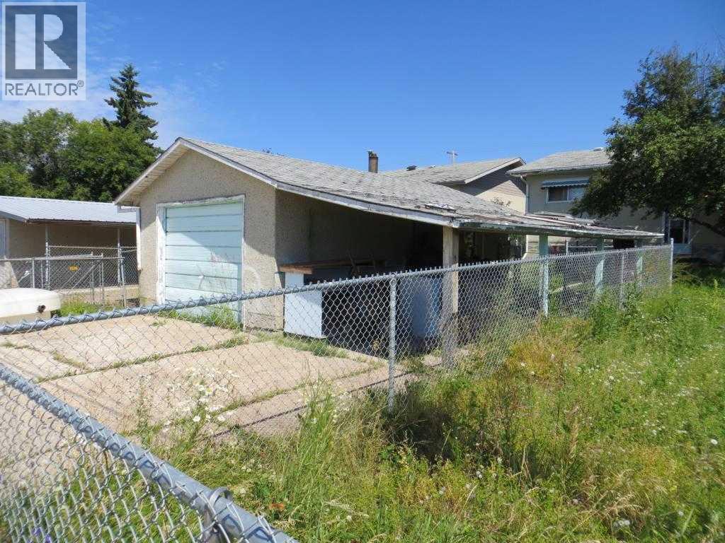 10140 105 Street Property Photo 14