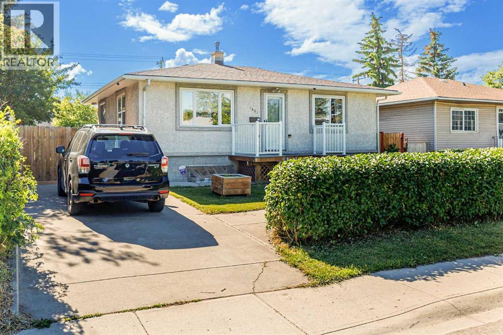 1831 43 Street Se Property Photo 3