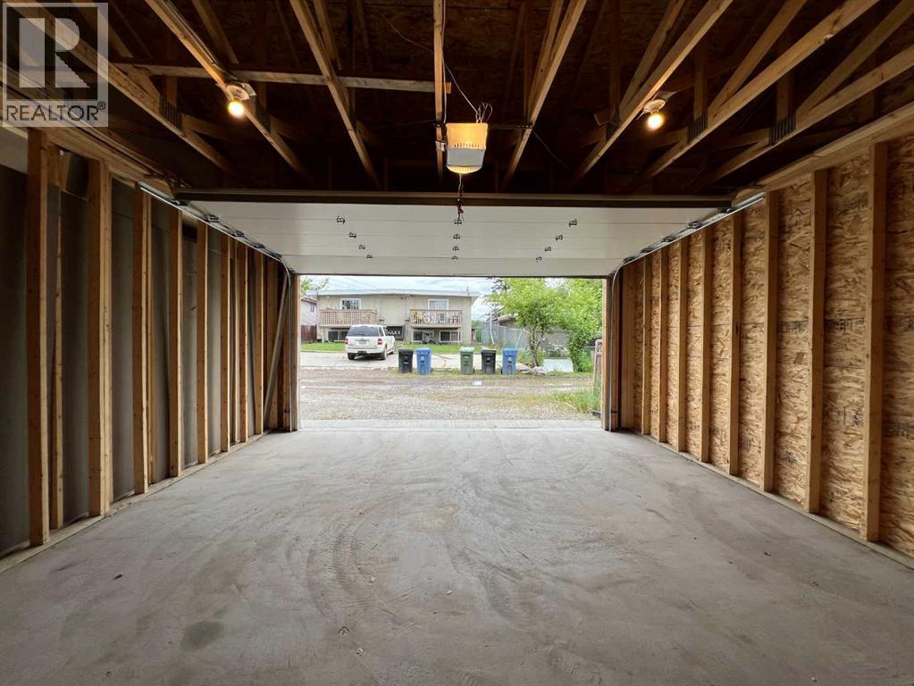 1827 43 Street Se Property Photo 9