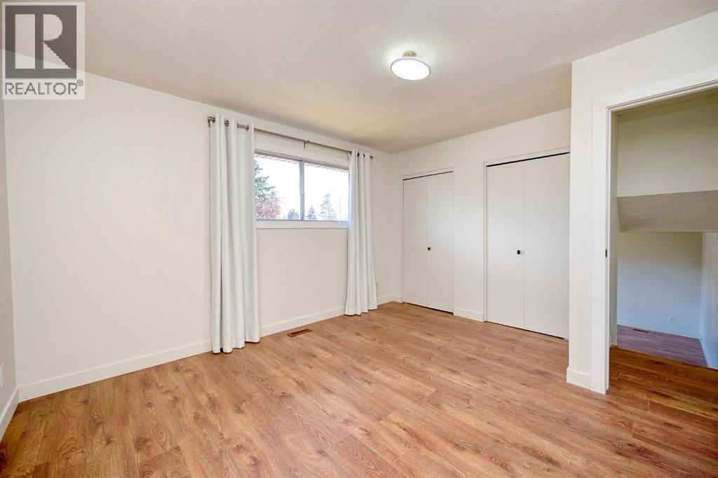 1176 Penrith Crescent Se Property Photo 12