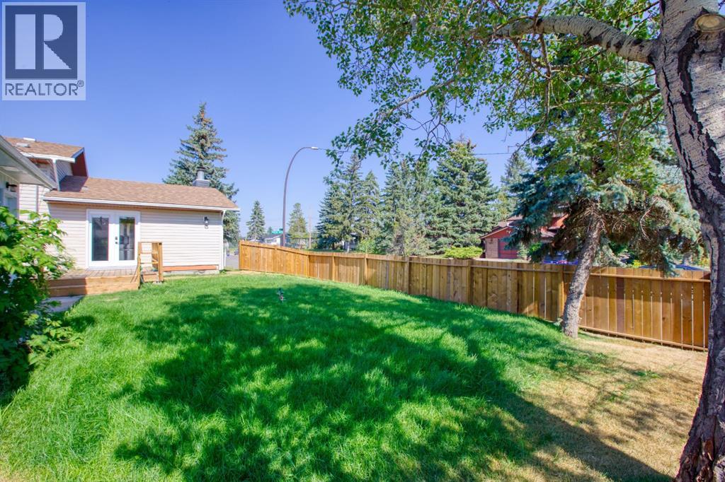 1176 Penrith Crescent Se Property Photo 21