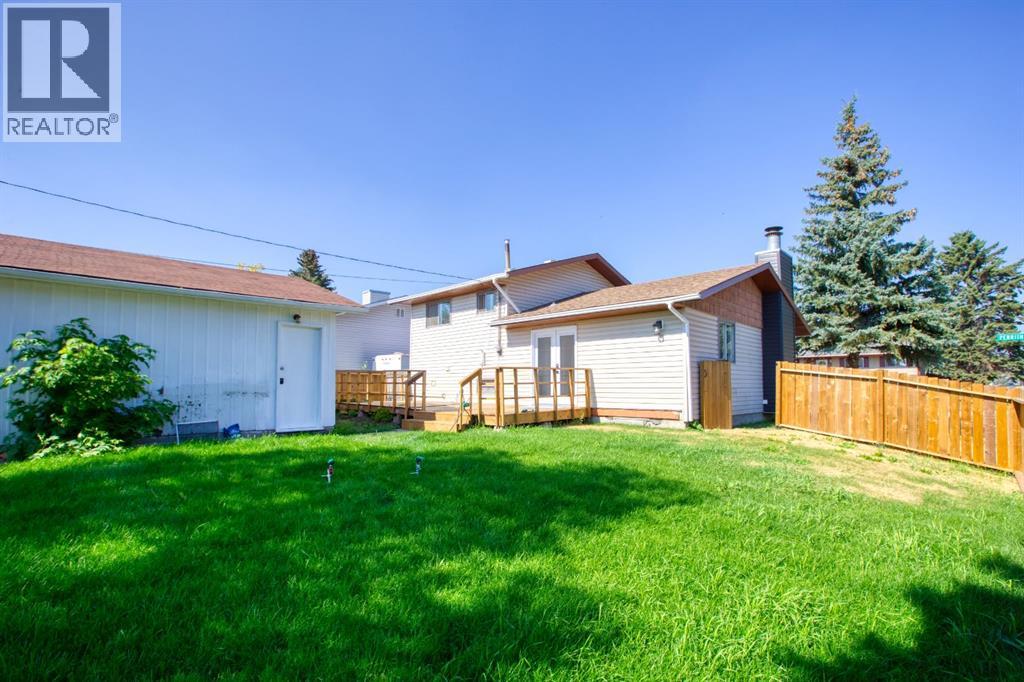 1176 Penrith Crescent Se Property Photo 22