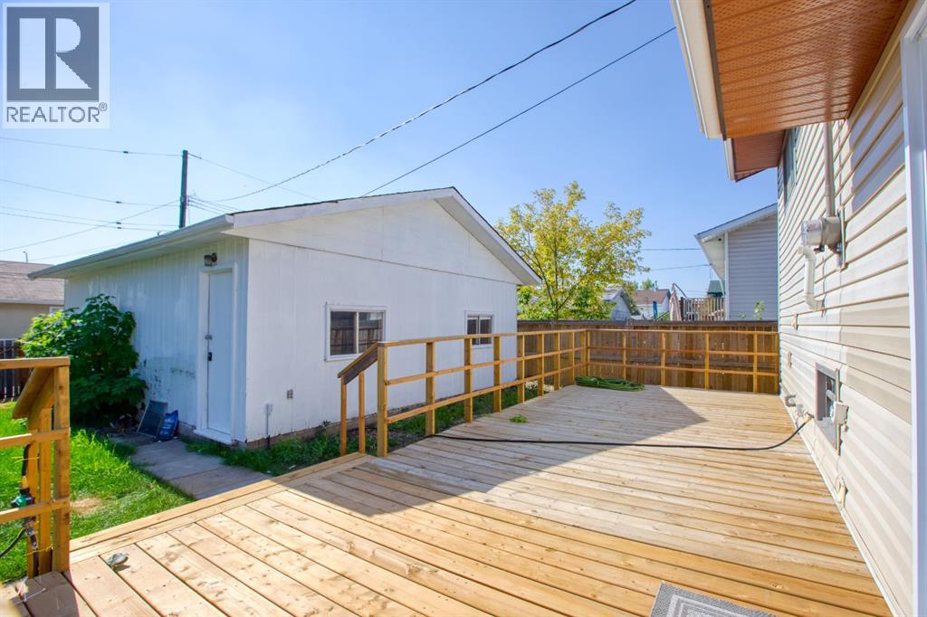 1176 Penrith Crescent Se Property Photo 23