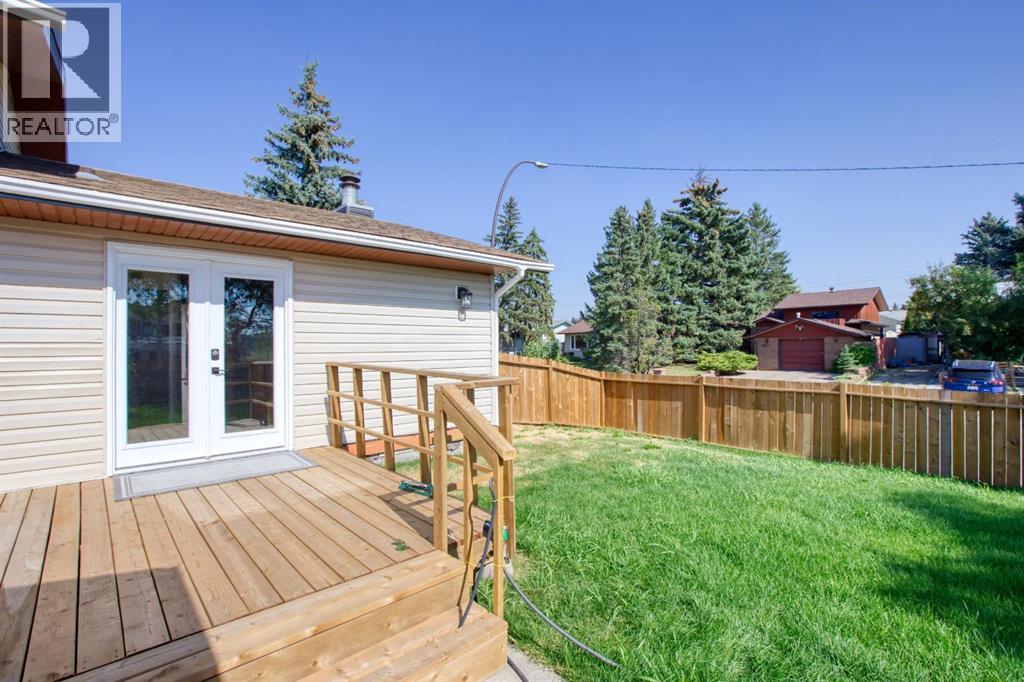 1176 Penrith Crescent Se Property Photo 24