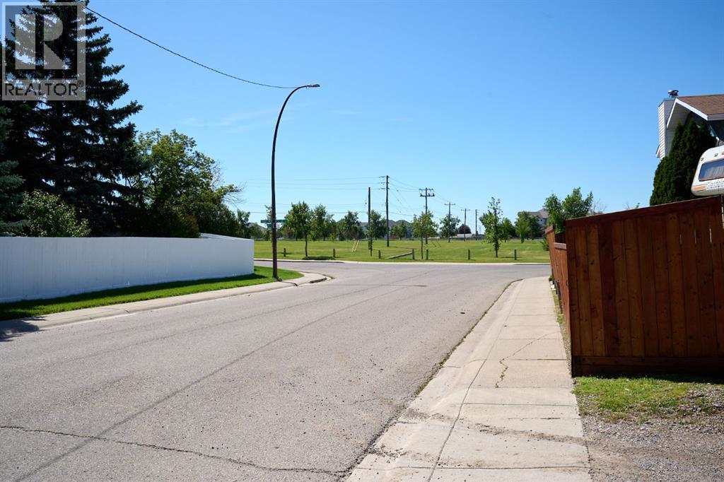 1176 Penrith Crescent Se Property Photo 28