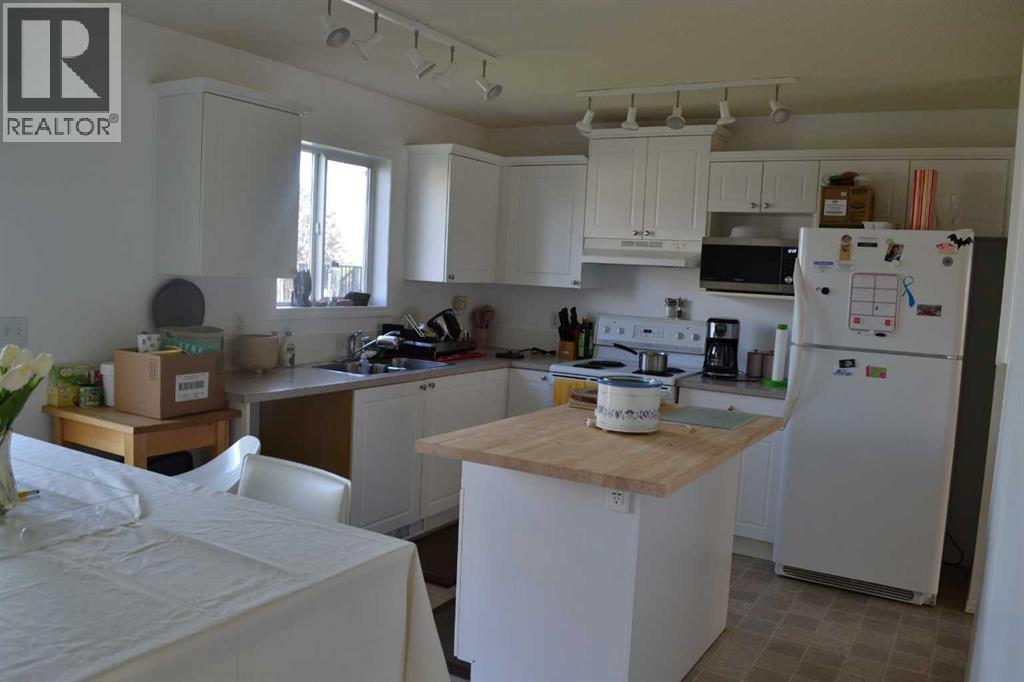 102 Citadel Mesa Close Property Photo 8