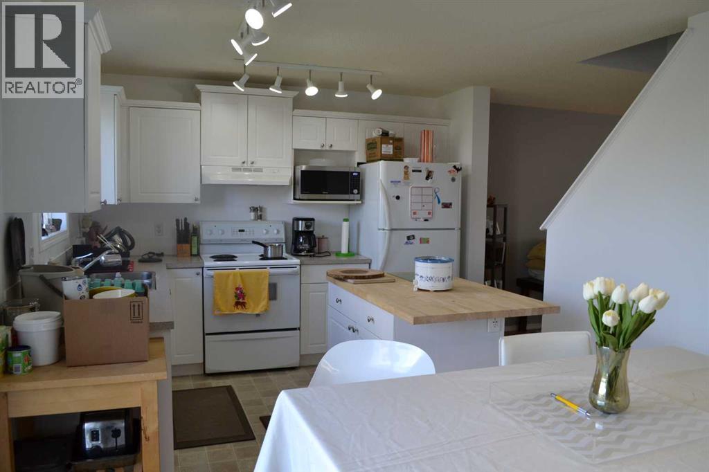 102 Citadel Mesa Close Property Photo 11