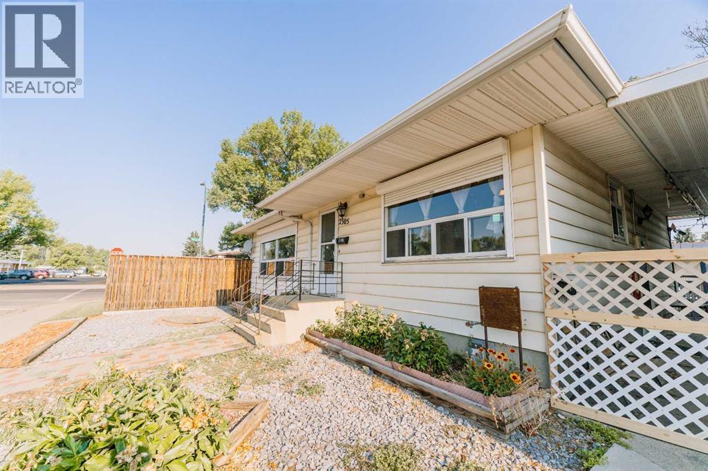 2305 7 Avenue N Property Photo 3