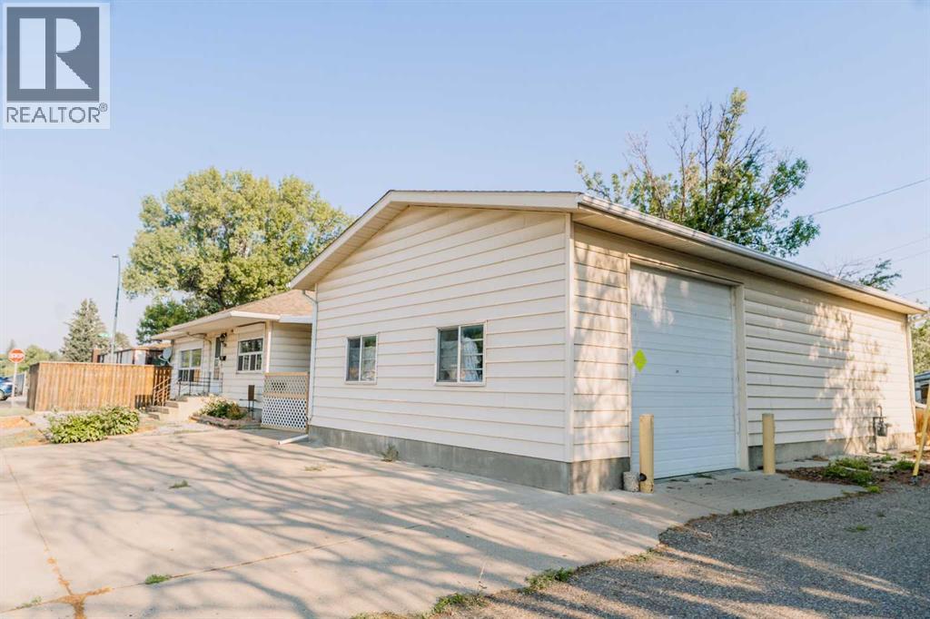 2305 7 Avenue N Property Photo 6