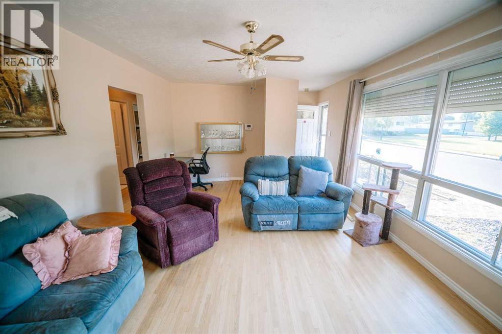 2305 7 Avenue N Property Photo 8