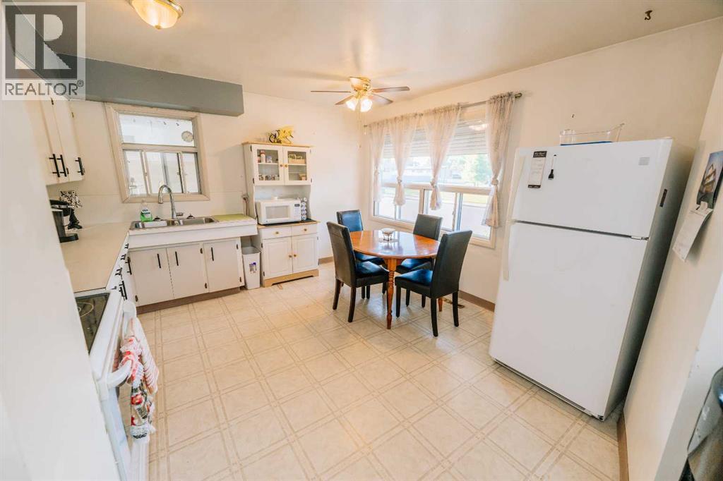 2305 7 Avenue N Property Photo 14